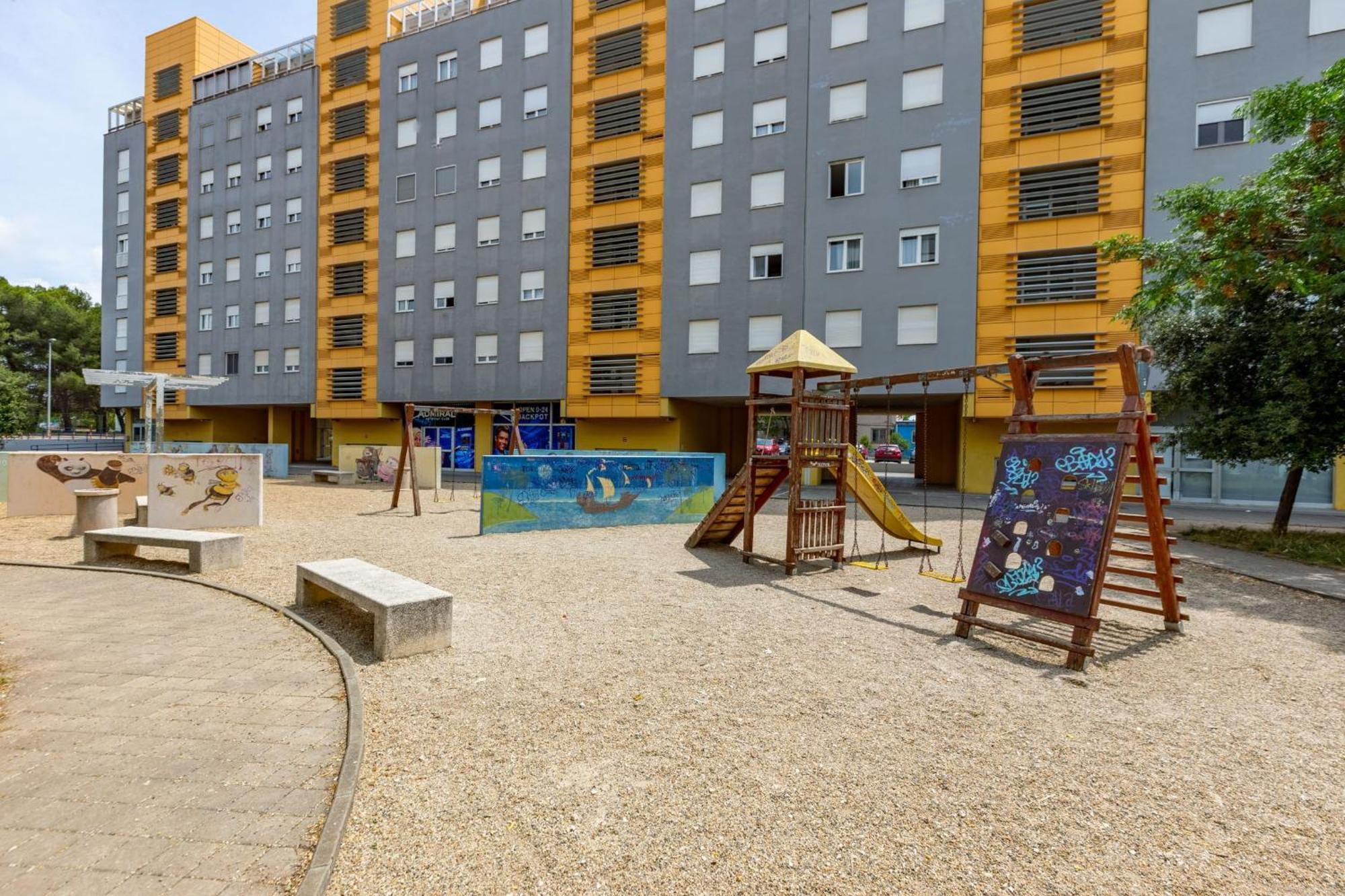 Amarena Studio With Parking Zadar Luaran gambar